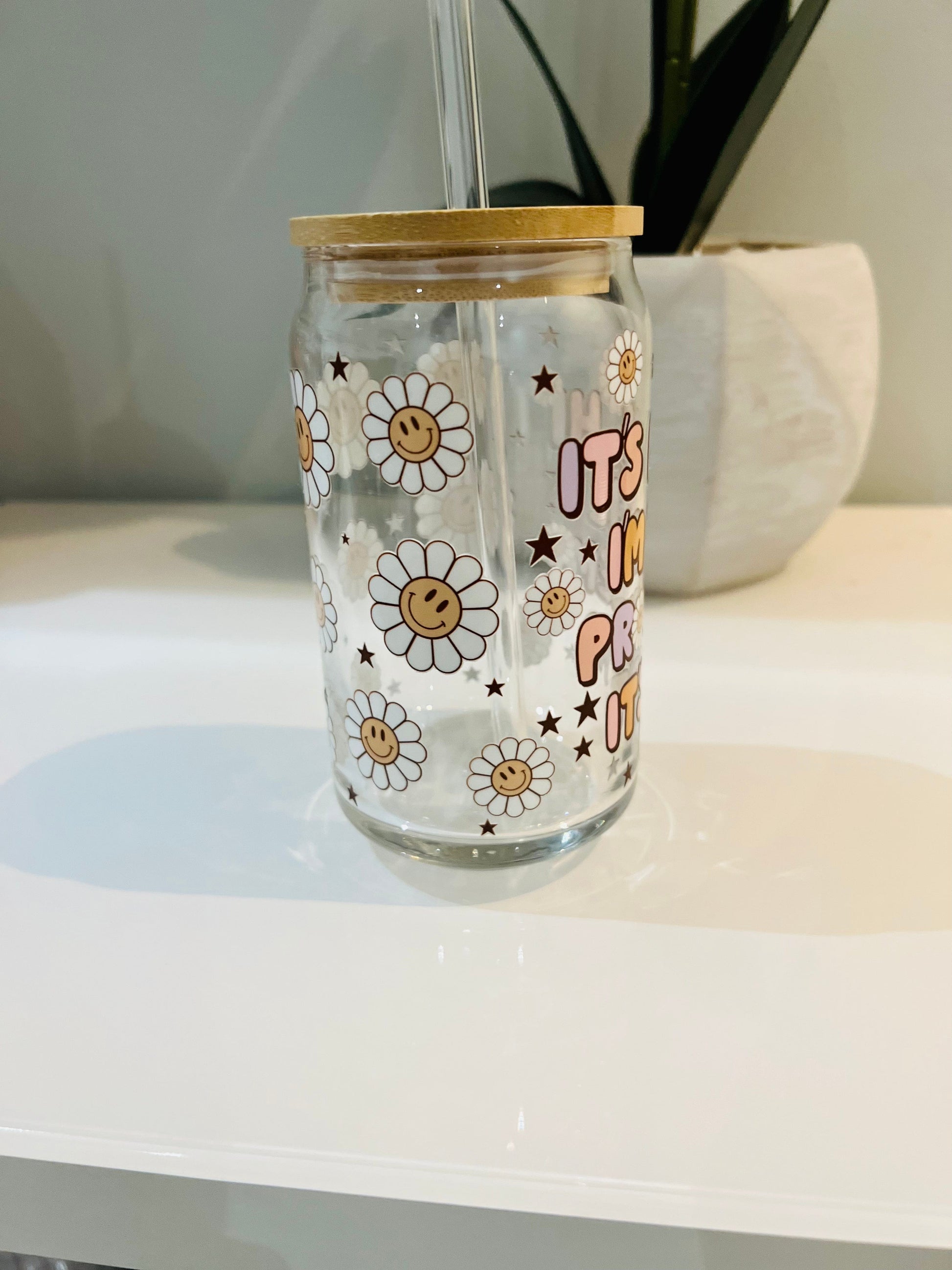 Everyday Ego Retro Smiley Daisy It’s Me, Hi I’m The Problem It’s Me, Glass Coffee Cup, Cute Cup Beer Can Iced Coffee Glass Cup With Lid And Straw