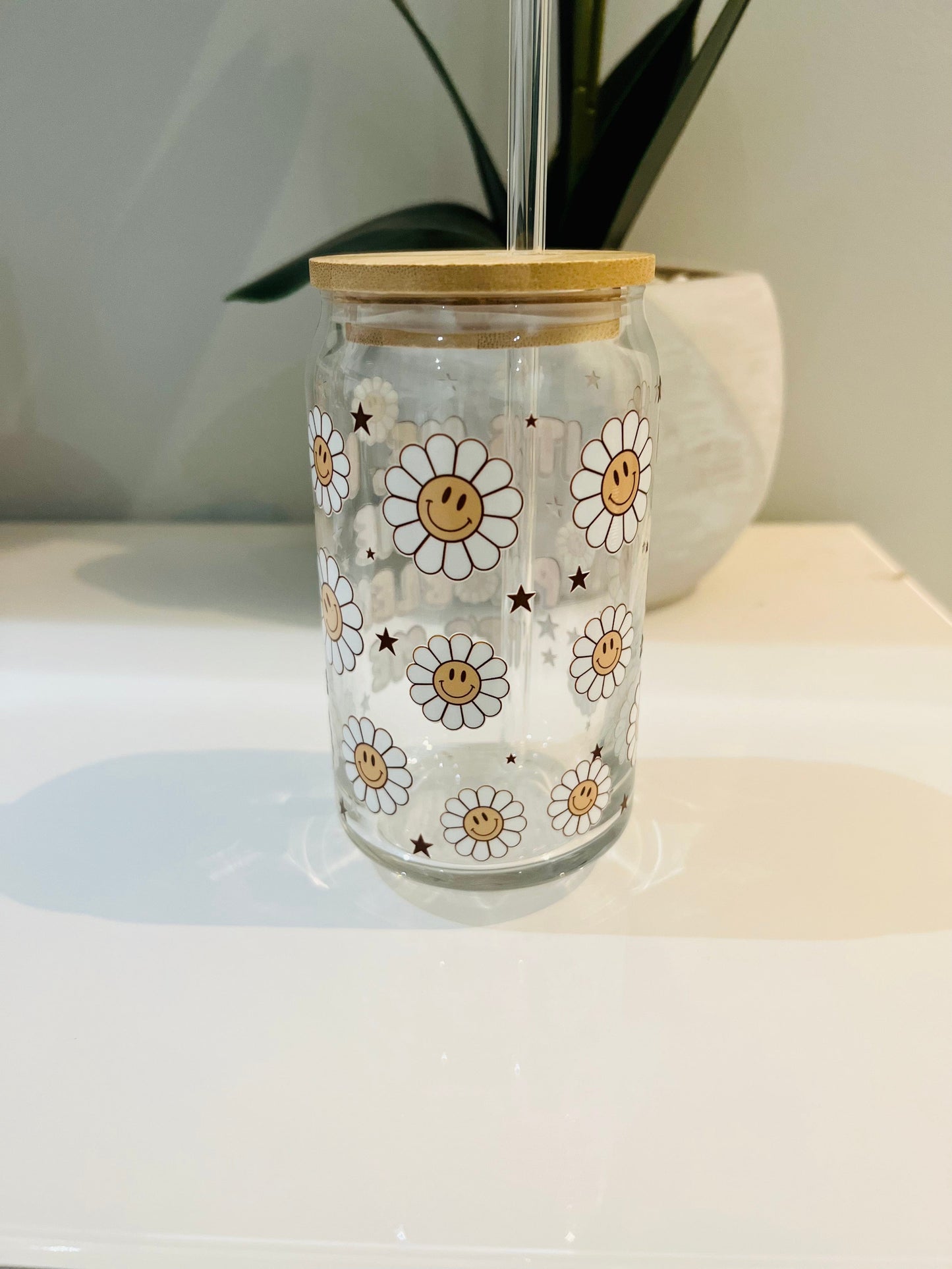 Everyday Ego Retro Smiley Daisy It’s Me, Hi I’m The Problem It’s Me, Glass Coffee Cup, Cute Cup Beer Can Iced Coffee Glass Cup With Lid And Straw
